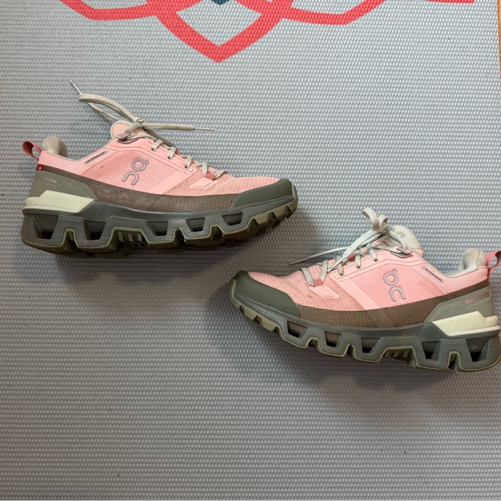 Cloudwander Waterproof Low Hiking Shoes - Picture 9 of 10